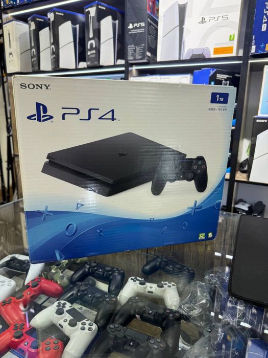 Sotiladi PlayStation 4 xolati ideal Продаётся идеальный плейстейшн 4