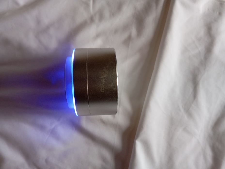 Продам блютуз колонку rombica