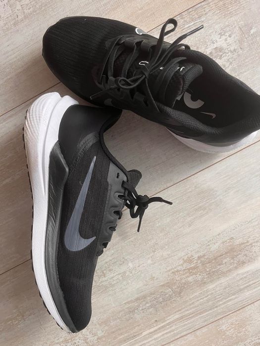 Дамски спортни обувки, маратонки