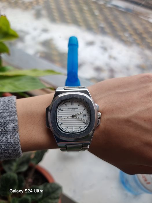 Продам часы "Patek Philippe Nautilus" + гарантия