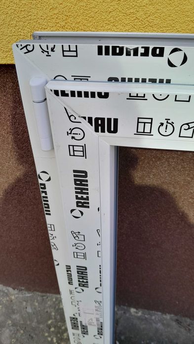 ПВЦ Дограма--прозорец