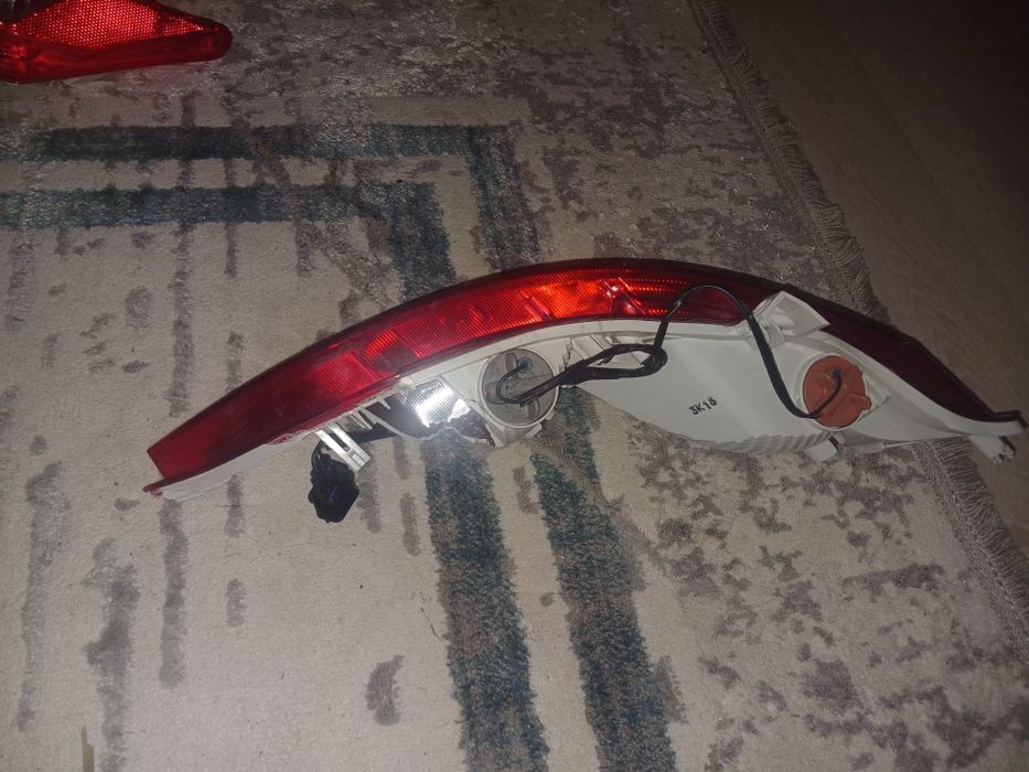 Продам  плафоны и стоп на хюндай Туксон