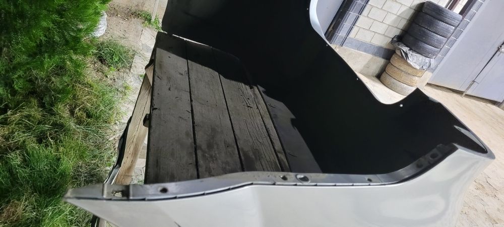 Продам задний бампер от Шевроле нексии.