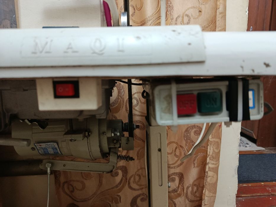 Швейная машинка .