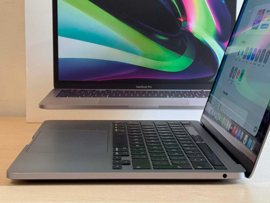 Бартер! Kaто НОВ! Apple Macbook Pro M1 13" ( 2020 )