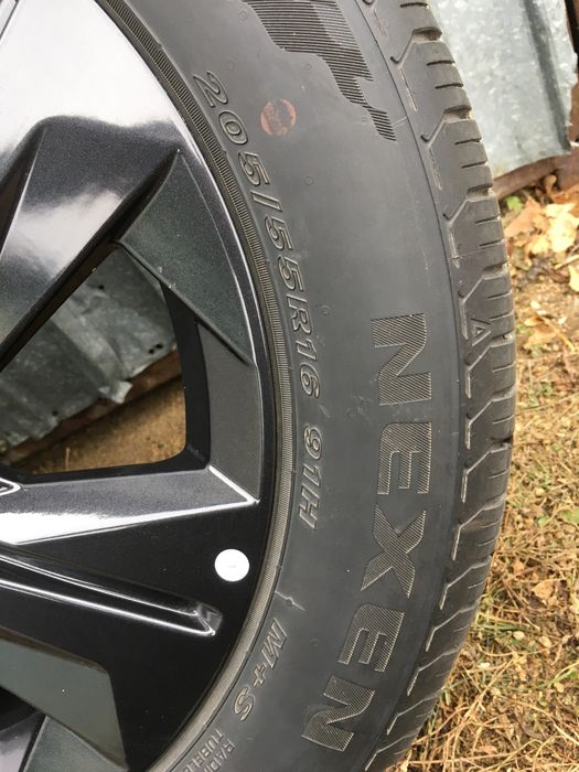 Продам комплект диски с летними шинами