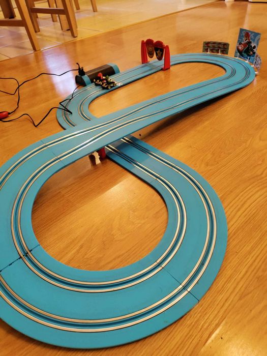 Pista de curse electrica cu 2 masinute, Carrera, Super Mario