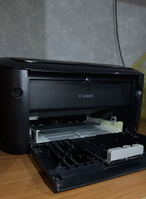 Продам принтер Canon F166400