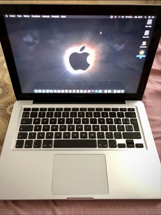 Mac Book Pro Mid