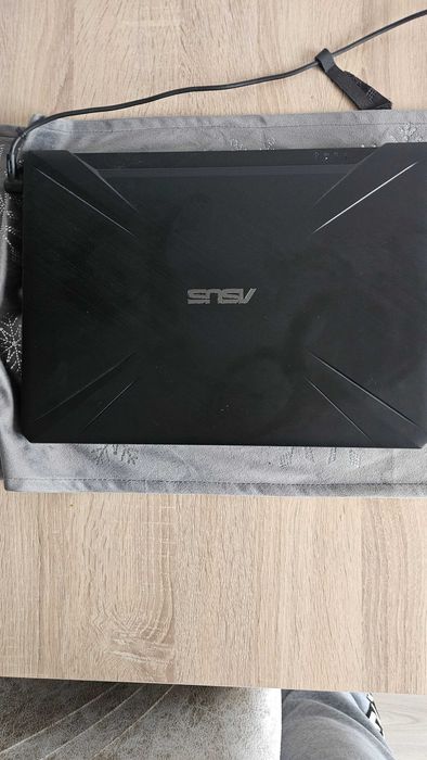 Asus tuff stare foarte buna