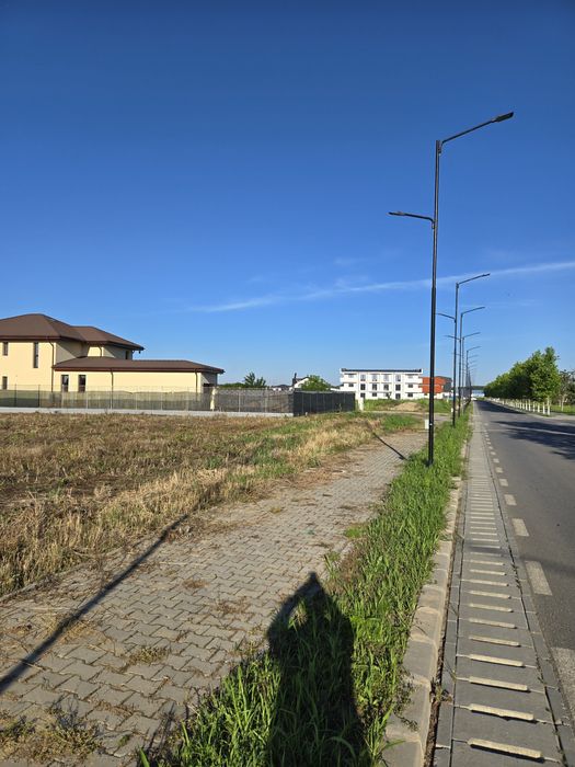 Teren 3000 mp Titu parc