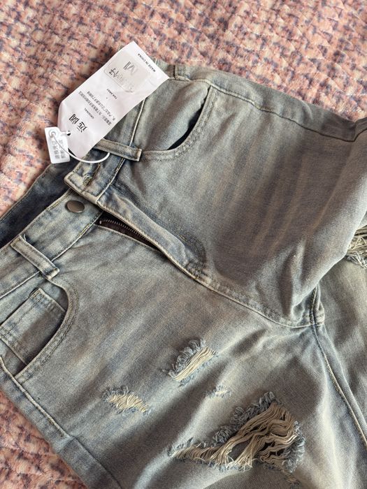 Продам женские джинсы