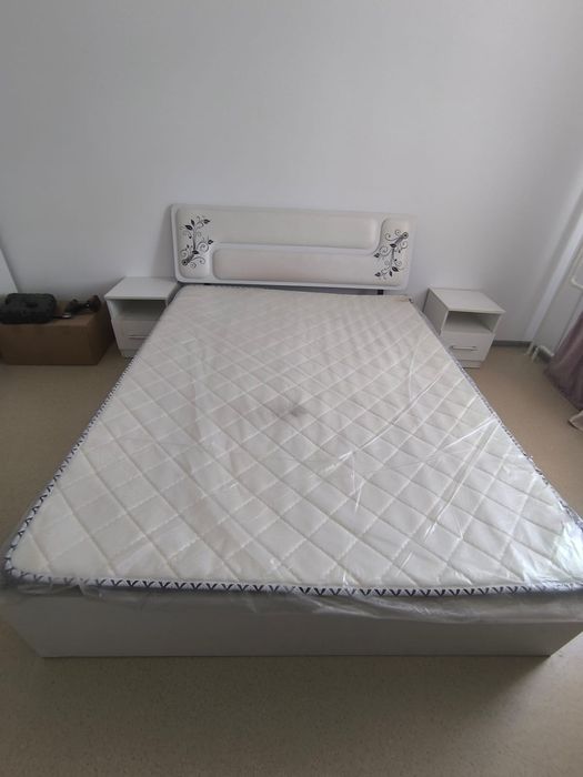 продам спальный гарнитур
