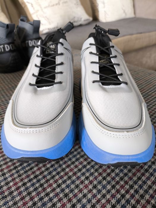 Кроссовки мужские новые