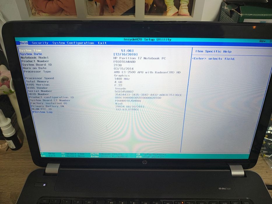 Vând laptop HP Pavilion  17 - bs0xx - AMD E1- 4gb RAM - 180ssd -