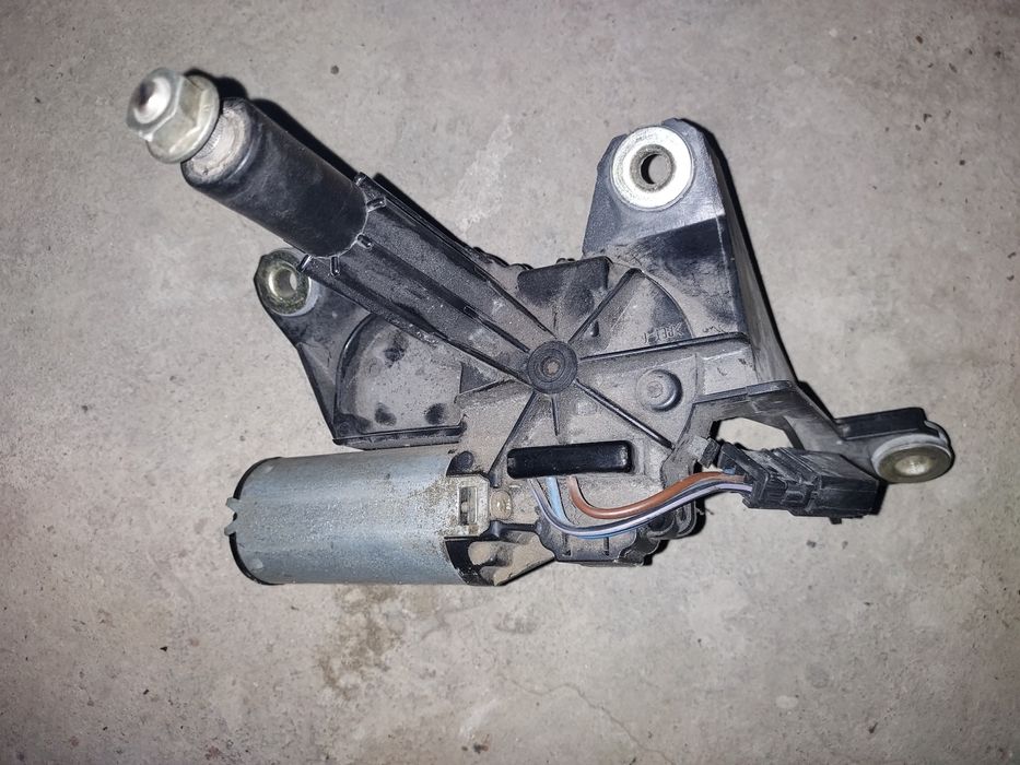 Vînd piese opel astra g.am numai piesele din anunț.