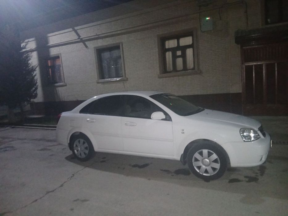 Lasetti sotiladi srochno