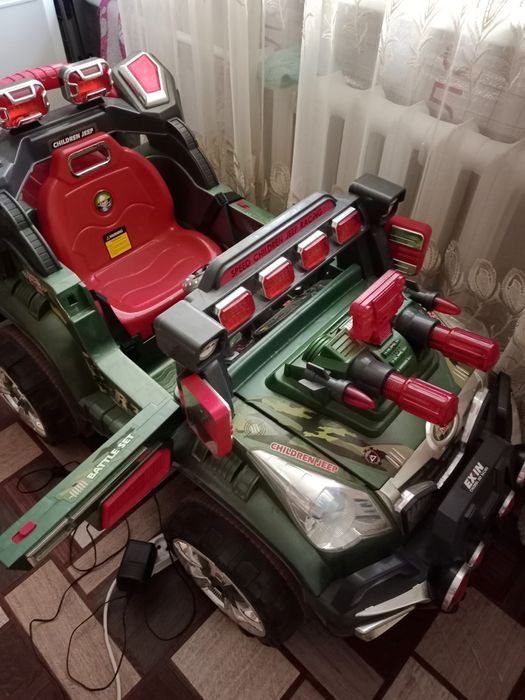 Продам детский электромобиль