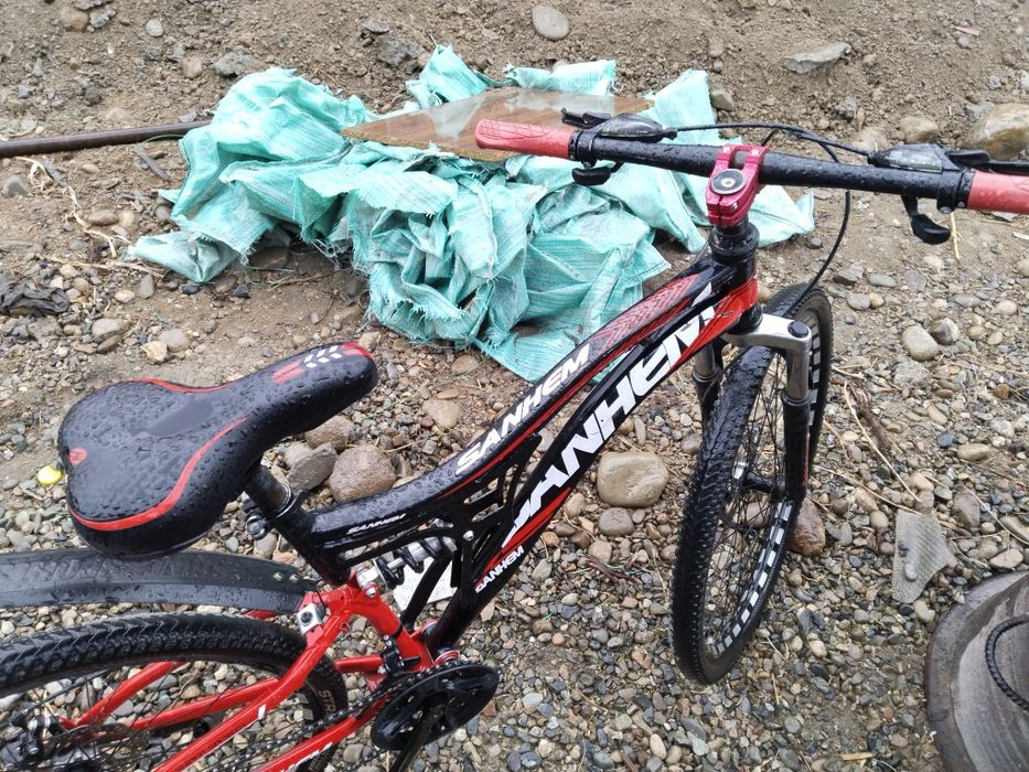 Горный двухподвесный велосипед