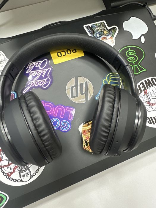 Продам беспроводные наушники