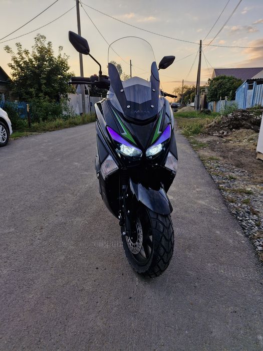 Скутер обсолютно новый