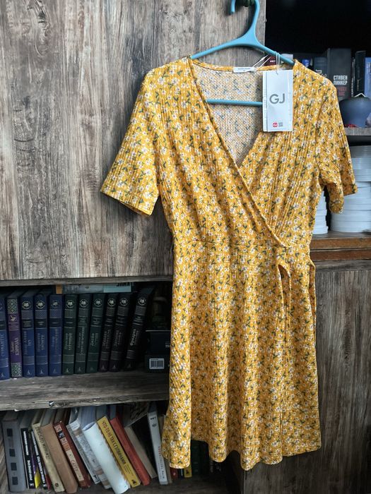 Продам платье новые