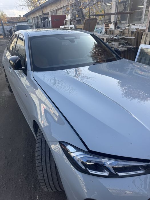 Bmw g20 преден капак перфектен