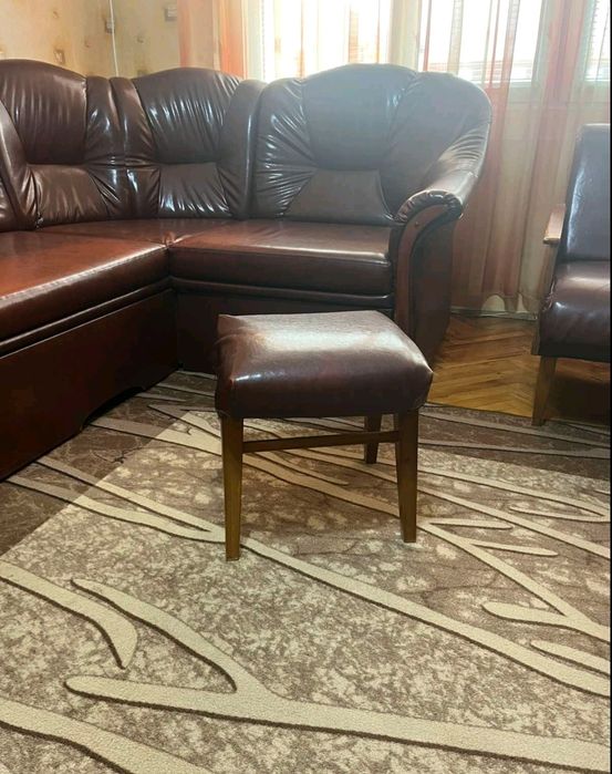 Ъглов диван с два фотьойла  и табуретка