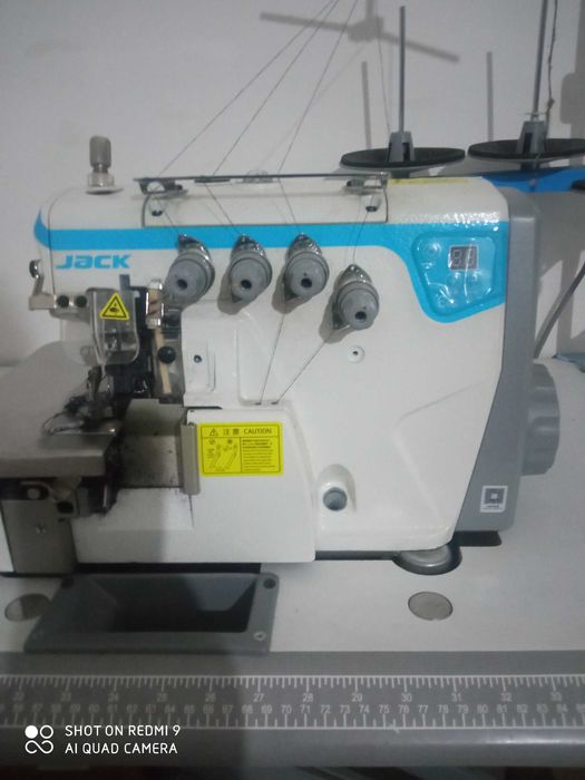 JACK tikuv mashinasi