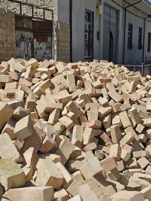 Pishgan gisht zavoddan