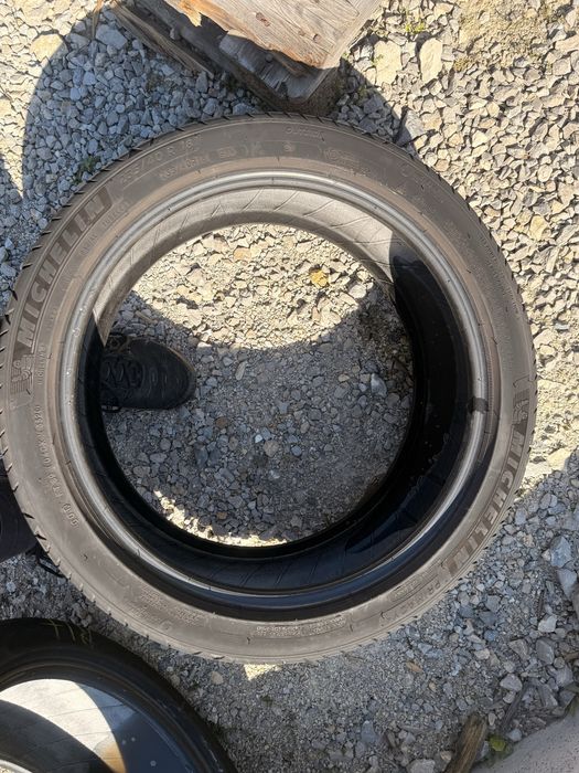 Летни гуми 235/40/18 ДОТ:20 MICHELIN