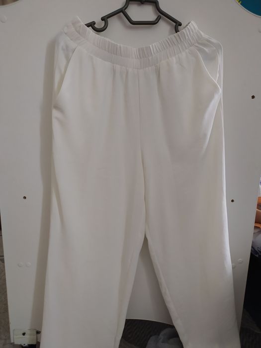 Продам платье, кожанку, тройку