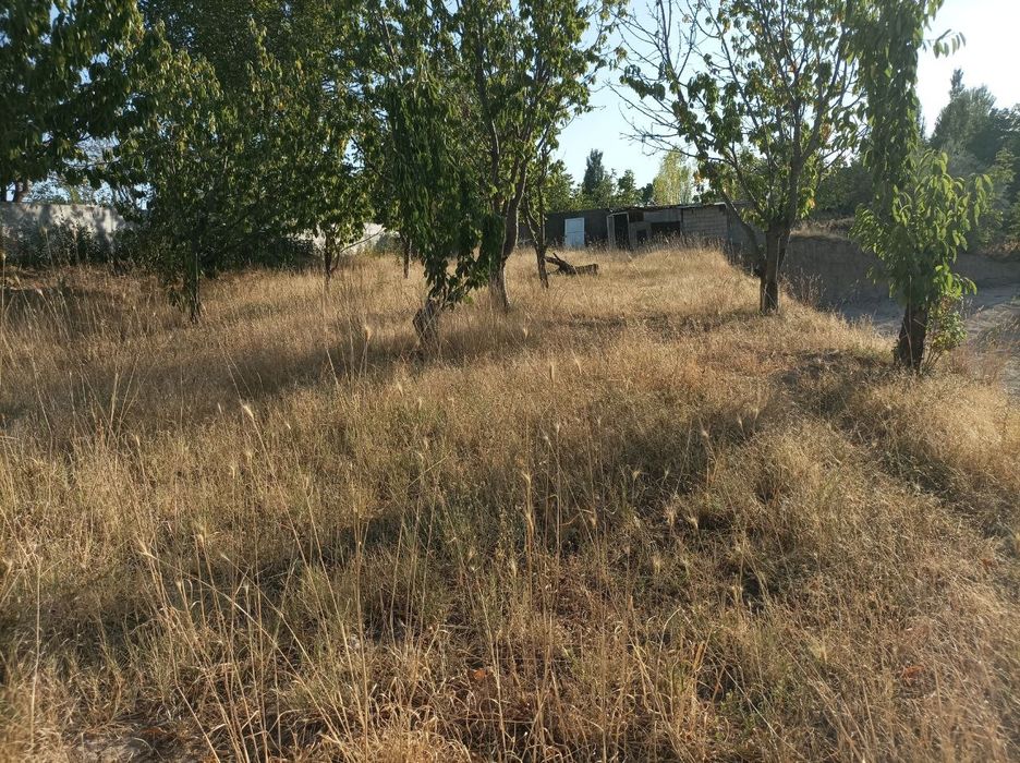 Yer Uchaskasi Chirchiq shaxar Jalayer da 10 sotiq yer Dakment Tayor