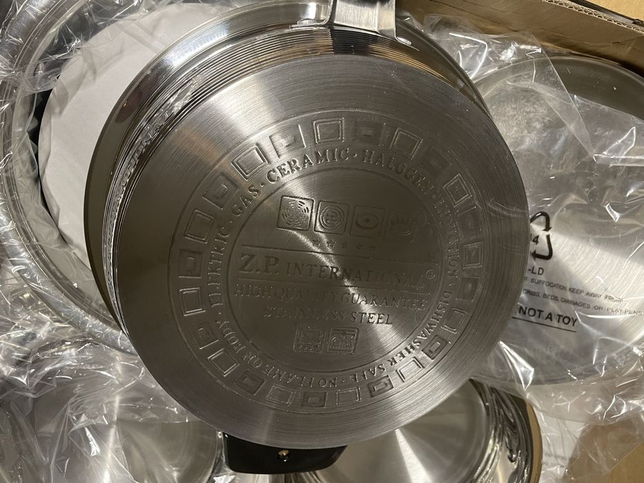 Set de oale Z.P. International 16 piese, Cadou set 24 tacamuri.