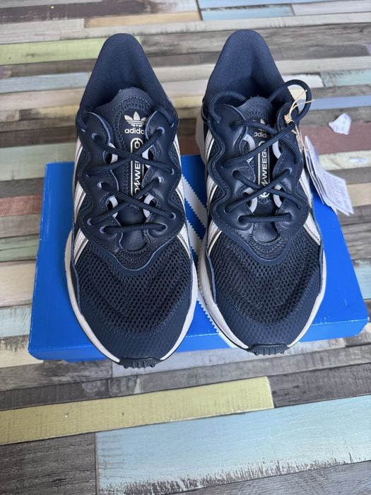 Женски маратонки adidas OZWEEGO