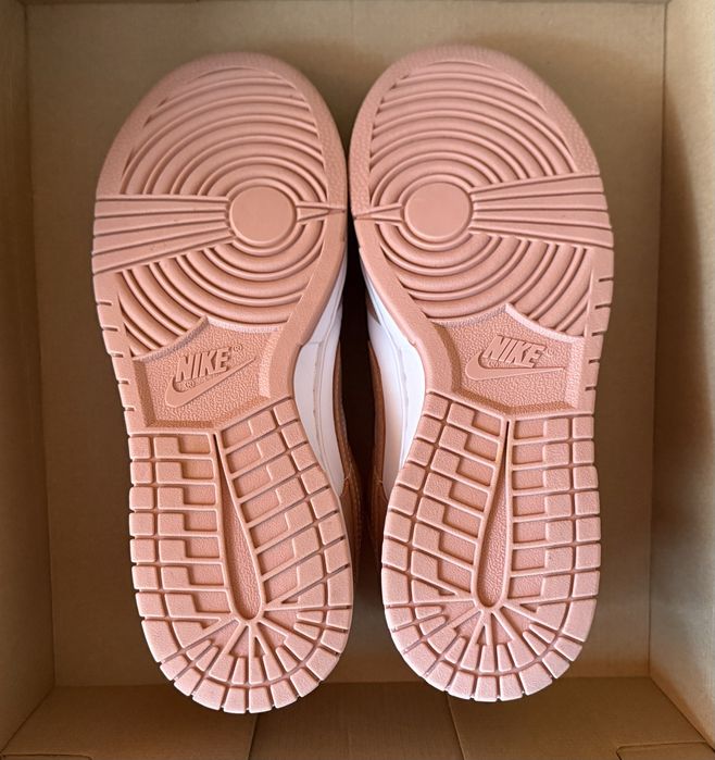 Nike Dunk Low ОРИГИНАЛНИ дамски маратонки 40/25,5см