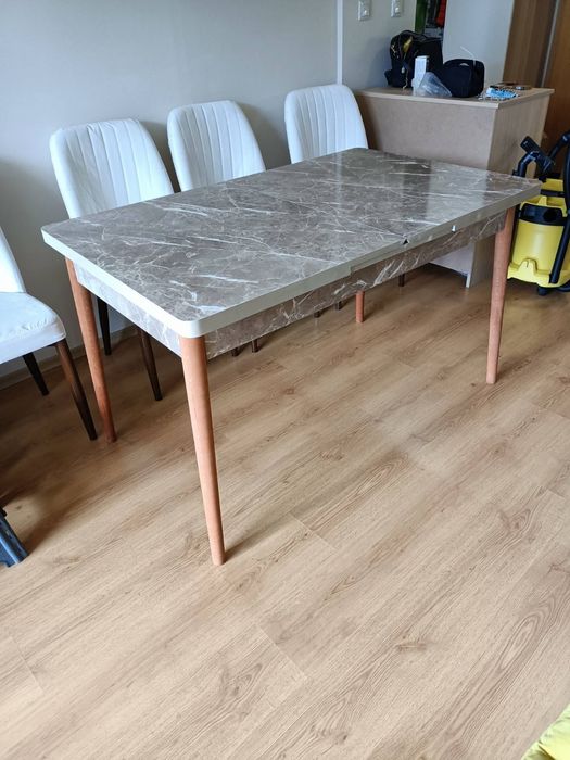 Чисто нова маса.