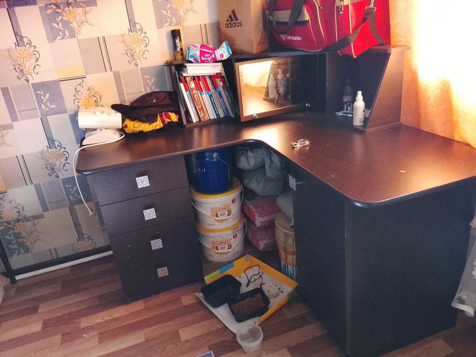 Компьютерный стол