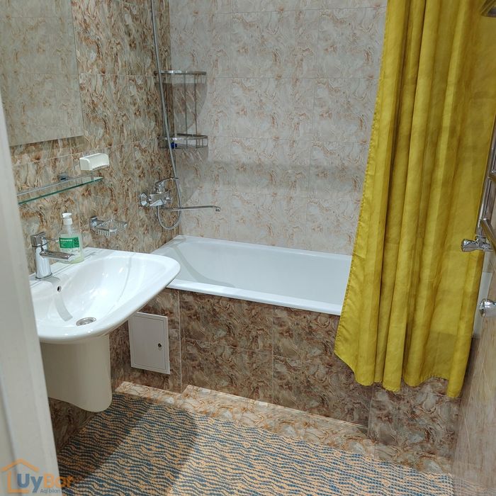 Продаю свою (без посредников) 3/8/9 на М. Риезий