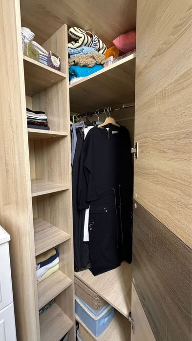 Шкаф в очень хорошем состоянии