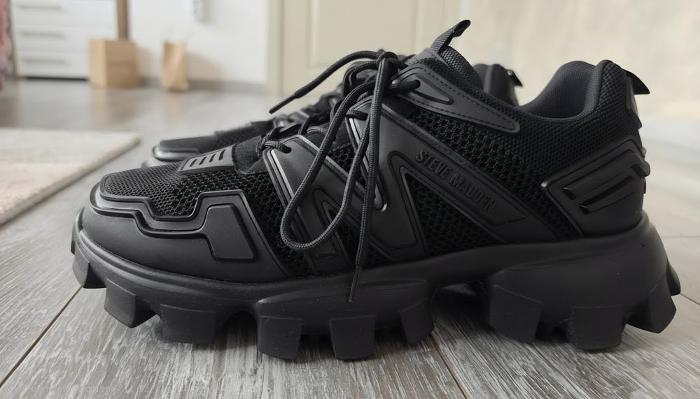 Steve Madden маратонки – размер 45, 340 лв → 200 лв