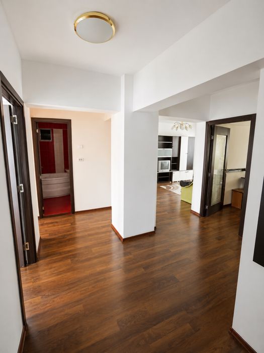 Inchiriez apartament 3 camere ultracentral
