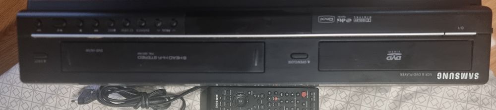 Linie , videorecorder S-vhs hifi stereo, Mc Cript PA940, CD, deck, tun