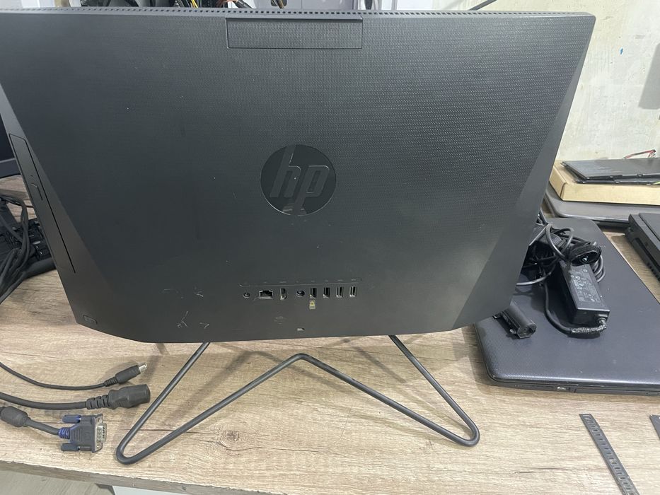 Kompyuter monoblok Intel (R) core (TM) I3 10110U