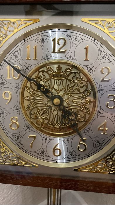 Настенные часы с боем