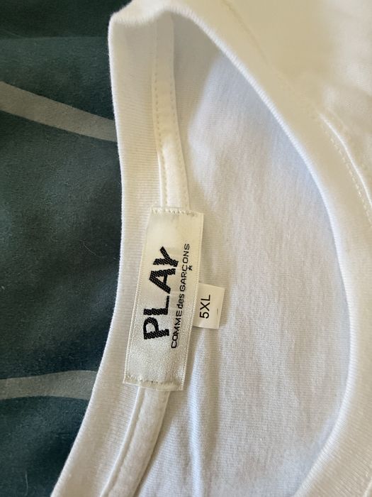 Продам футболку Comme des Garçons Play