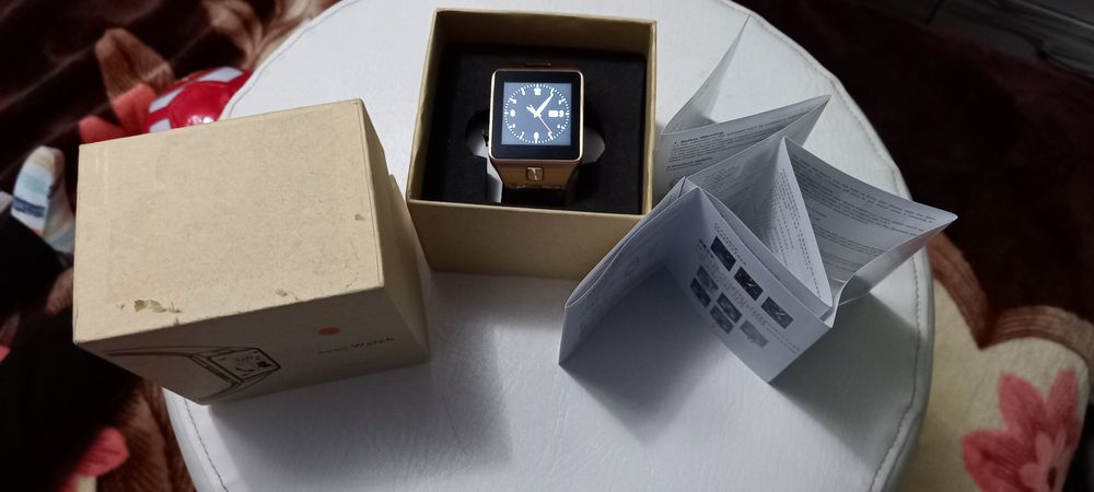 Продам часы Bluetooth из Кореи привезли Возможно есть обмен