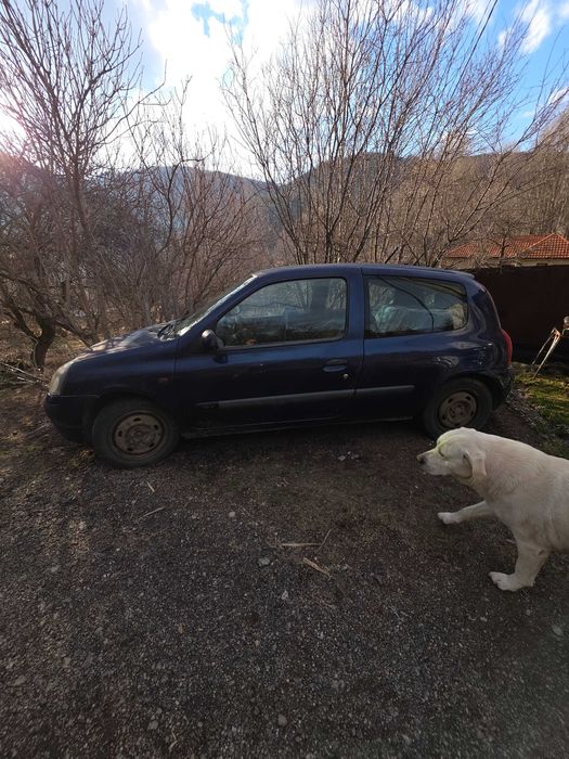 Продава РЕНО за части