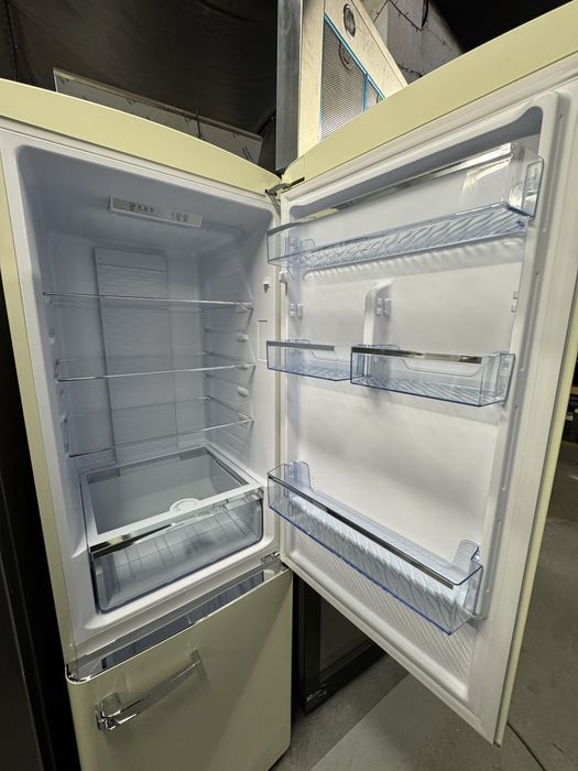 Combină frigorifică Amica KGCR387109B