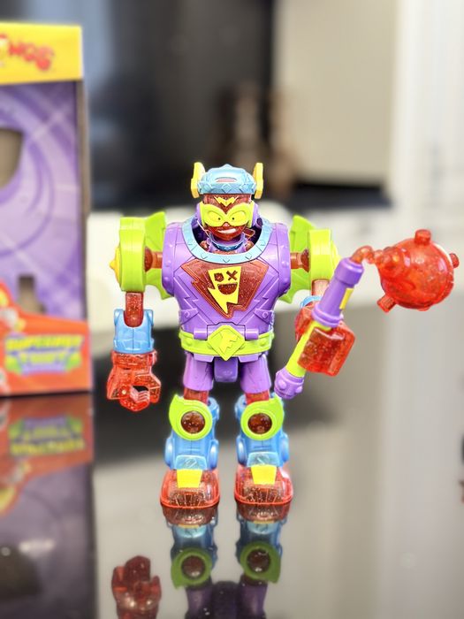 Superbot Fury Storm + Kazoom Kid & vehiculul Speed Fury